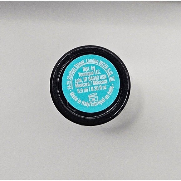 Younique Moodstruck Epic Mascara Blue New in Box 8.9ml - Picture 2 of 5